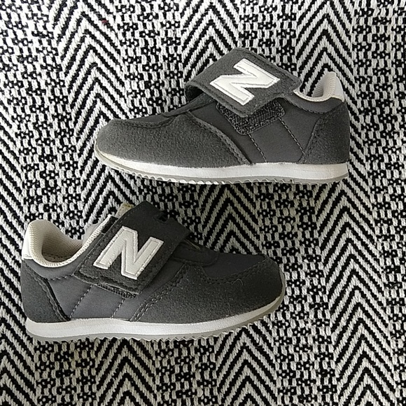 black new balance size 6
